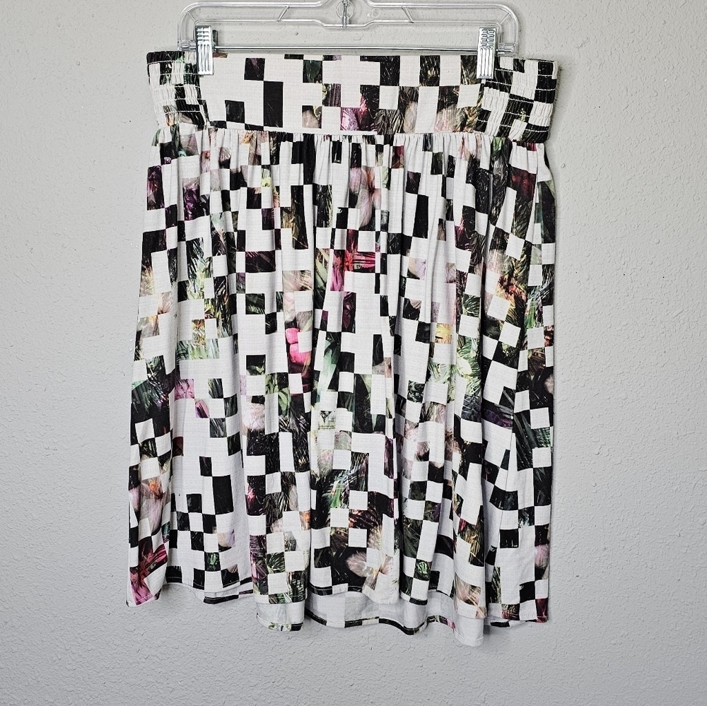 Patterned Women's Skirt